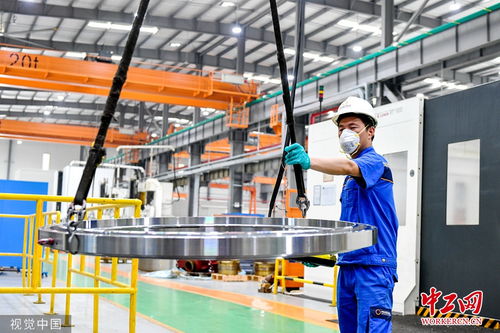 浙江湖州 技術人員趕制訂單產品，積極融入長三角科創走廊建設